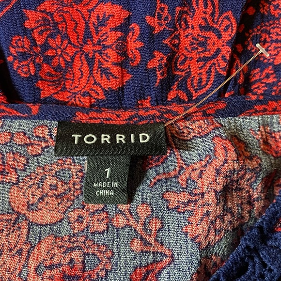 Torrid blue and red boho top with tie, size 1 - Picture 6 of 8